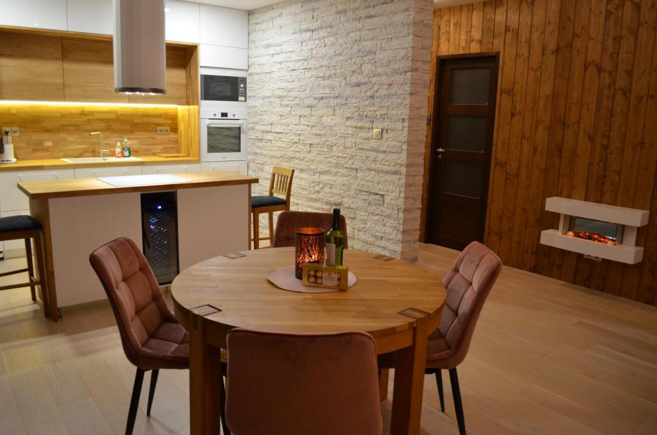Ravila Puhkemaja Kuressaare Bagian luar foto