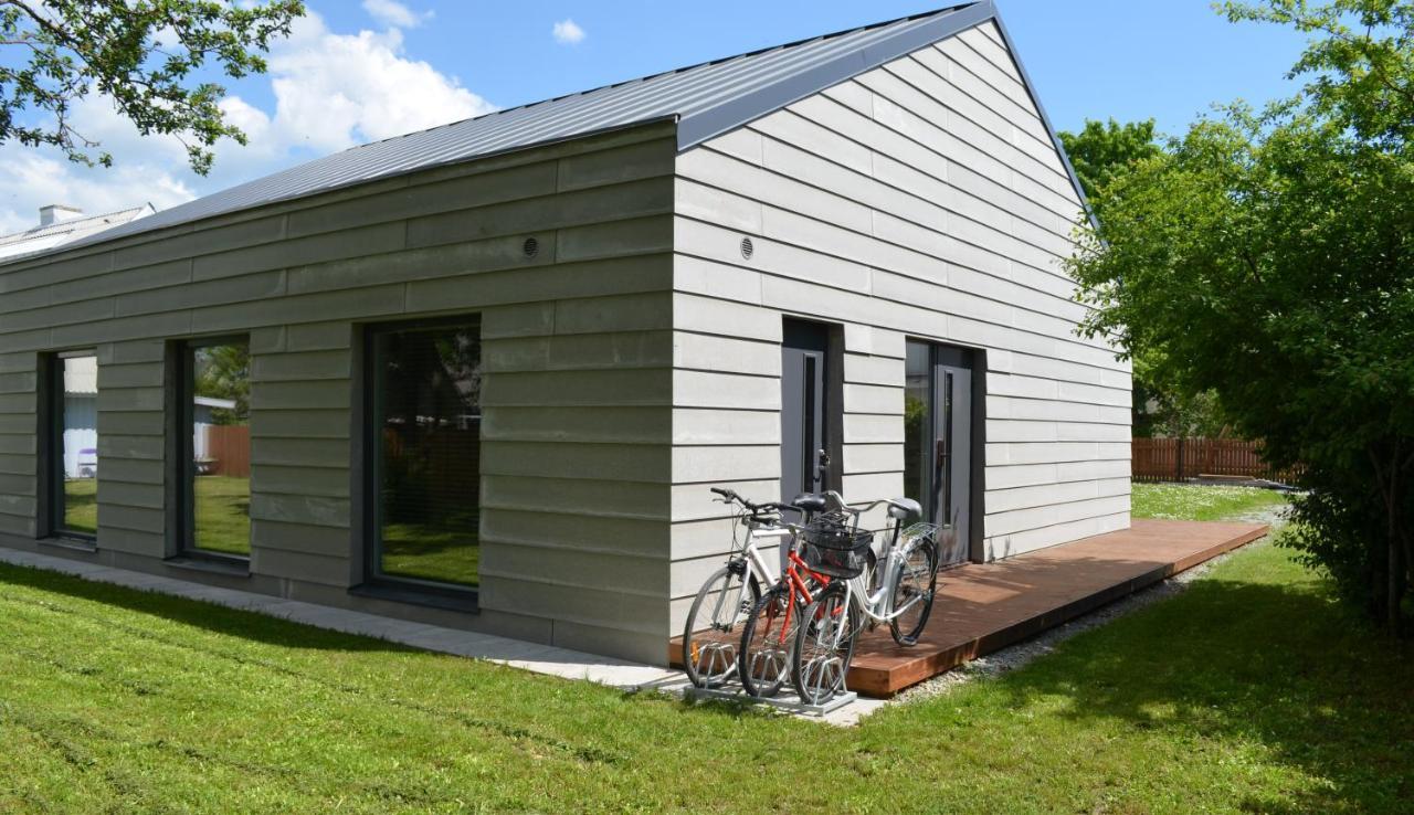 Ravila Puhkemaja Kuressaare Bagian luar foto